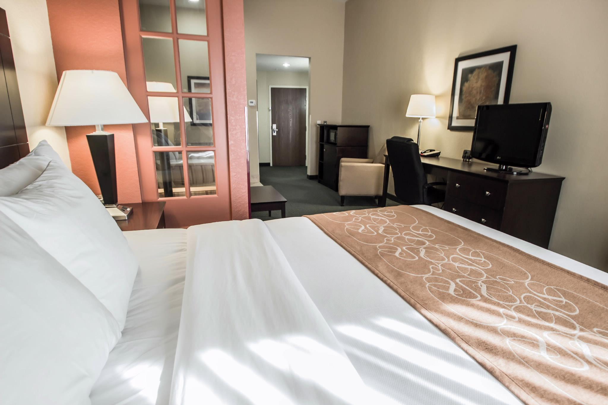 Comfort Suites Orlando Airport Bagian luar foto