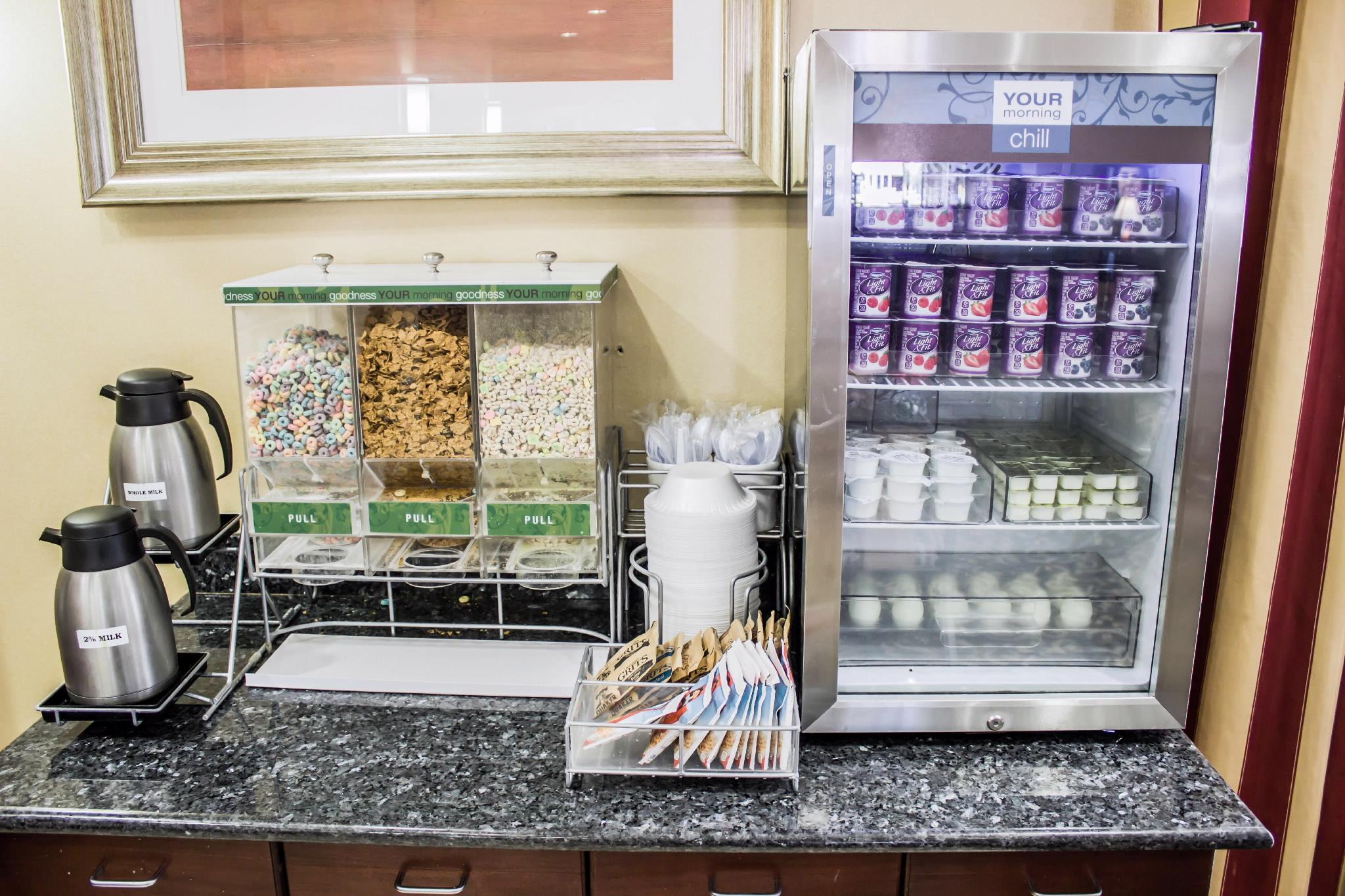 Comfort Suites Orlando Airport Bagian luar foto