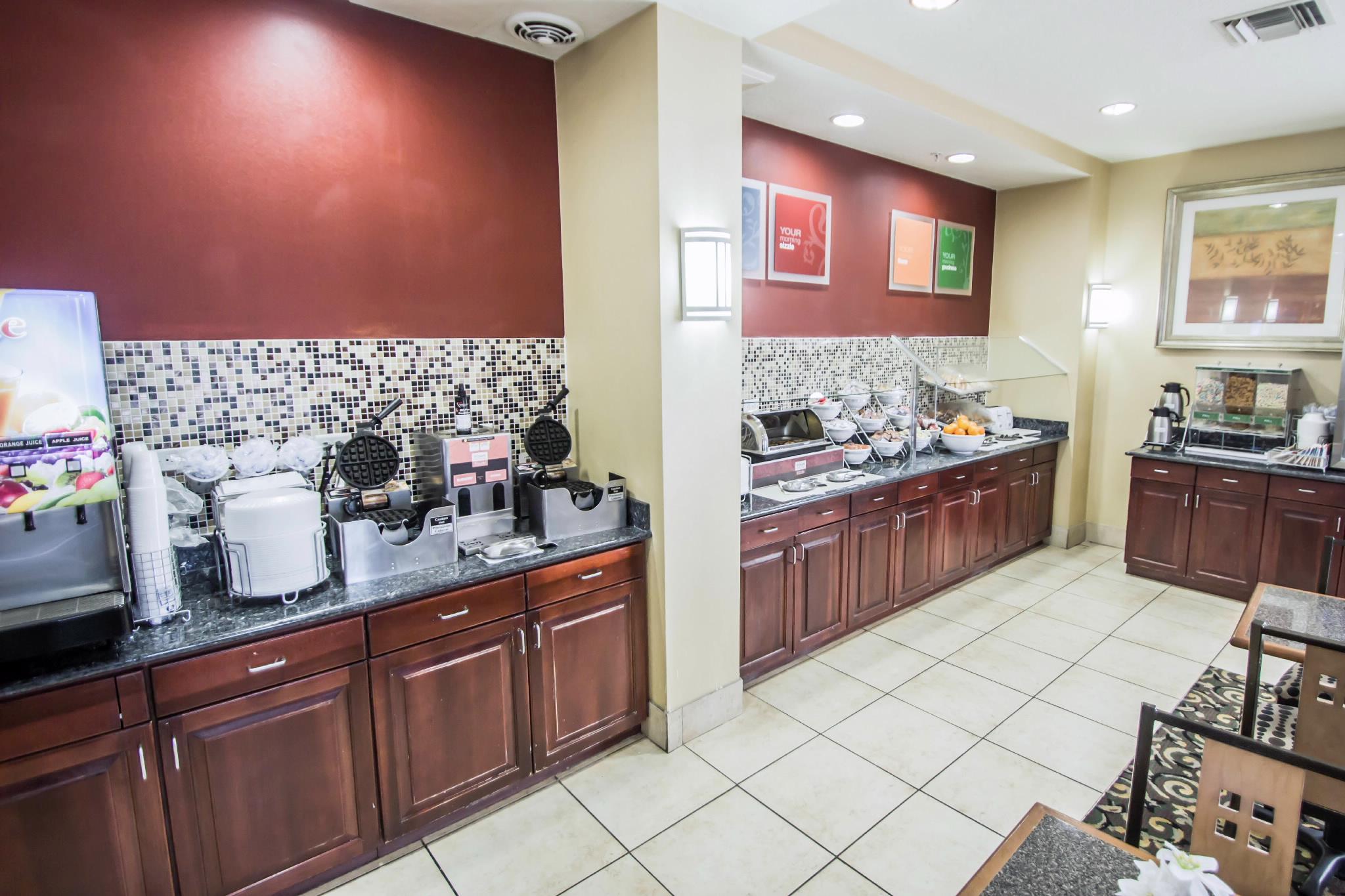 Comfort Suites Orlando Airport Bagian luar foto