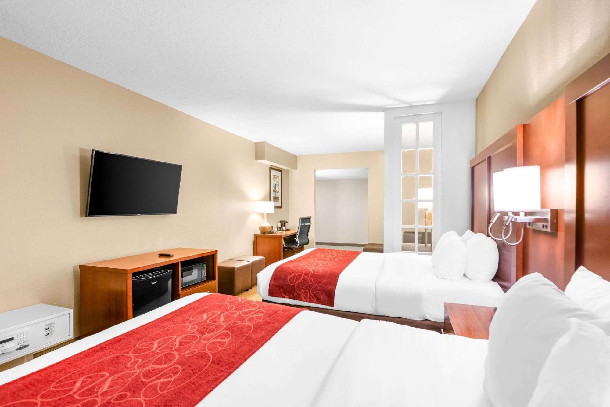 Comfort Suites Orlando Airport Bagian luar foto