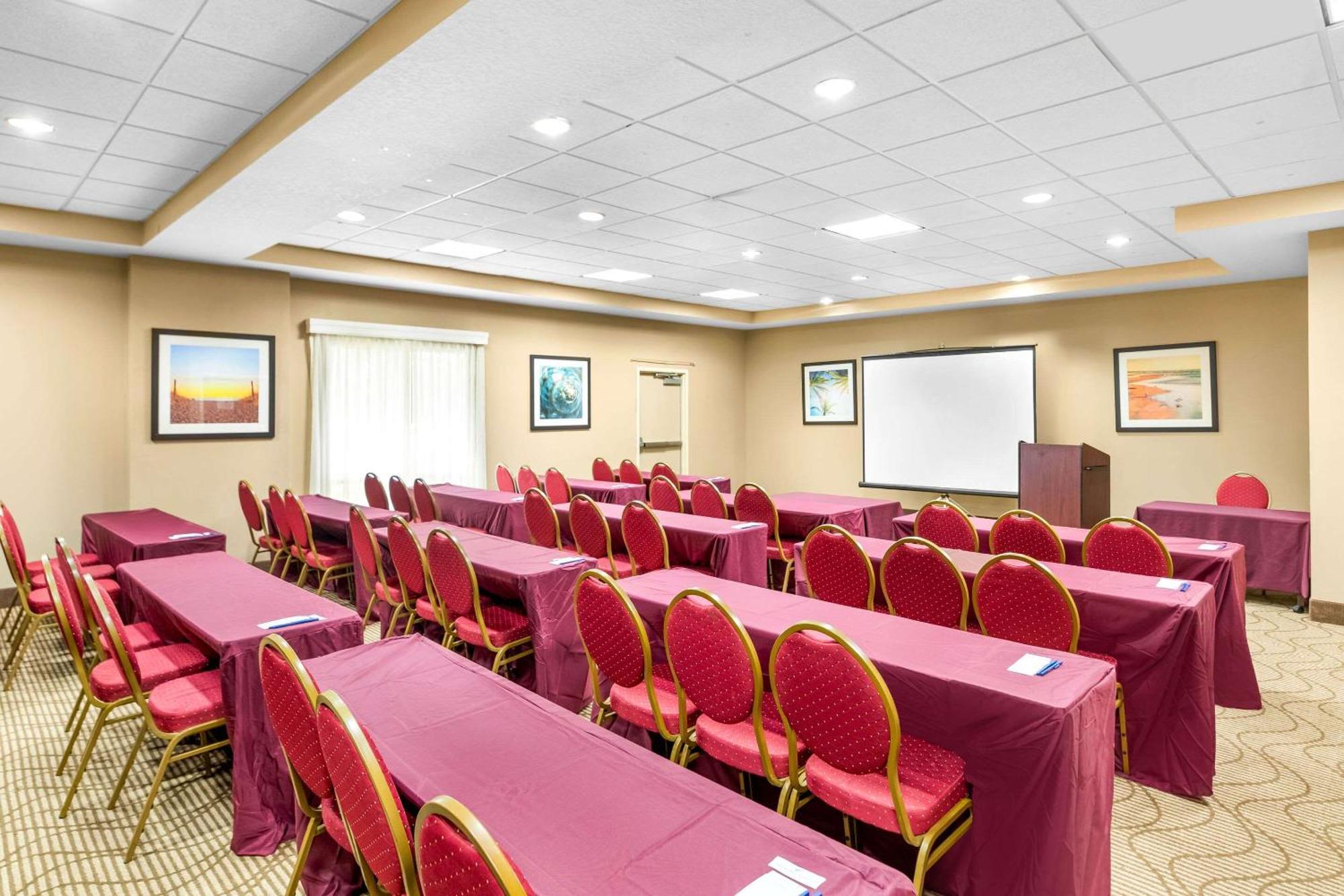 Comfort Suites Orlando Airport Bagian luar foto