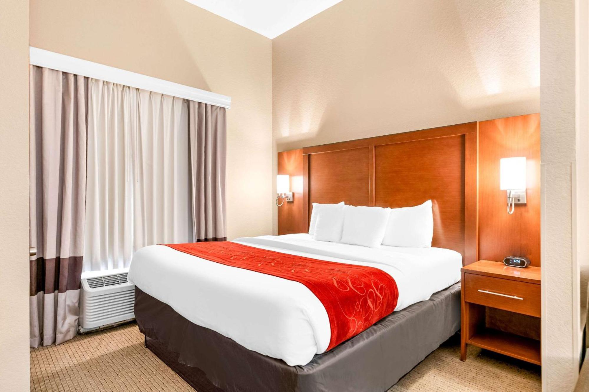 Comfort Suites Orlando Airport Bagian luar foto